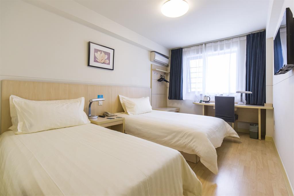 Jinjiang Inn Wuhan Jianghan Road Subway Station Jiangtan Pedestrain Street Екстериор снимка
