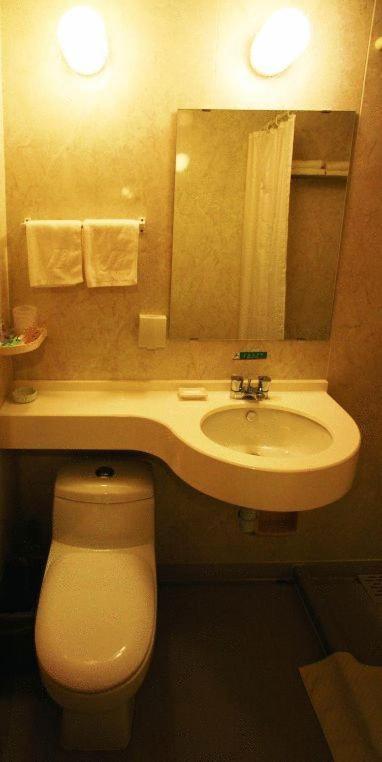 Jinjiang Inn Wuhan Jianghan Road Subway Station Jiangtan Pedestrain Street Екстериор снимка